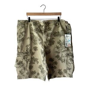 Wonder Wall Size 42 Broken-in Tropical Print Green Cargo Shorts - New